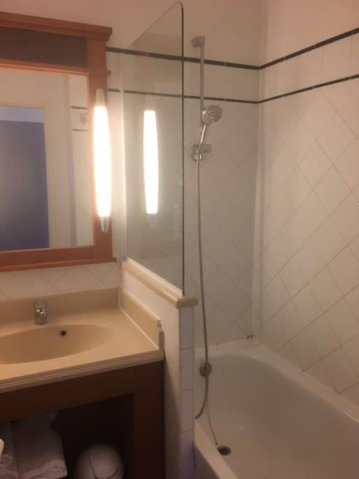 Apt T2 Calme Sur Golf, Piscine, Ocean 10 Min En Velo Lacanau Zewnętrze zdjęcie